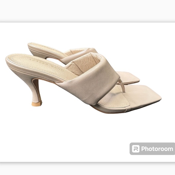 AZALEA WANG | SIZE 9 | NWOT | Sandal heels in cream/nude color - Picture 4 of 5